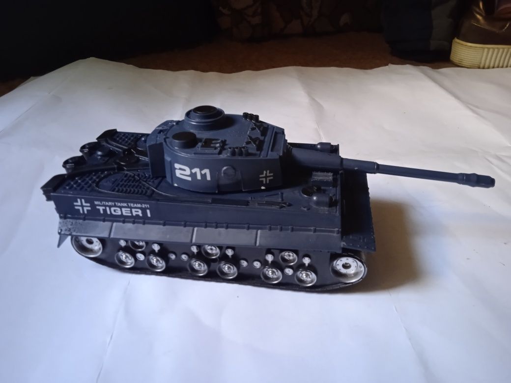 Танк игрушечный Тигр
