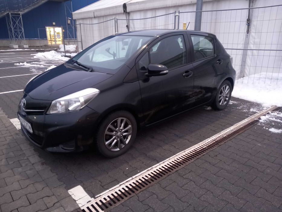 Toyota Yaris Alufelga Klima Kamera cofania Ekran dotykowy Bluetooth