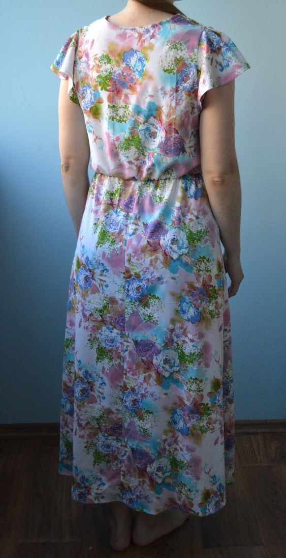 Сукня з квітковим принтом