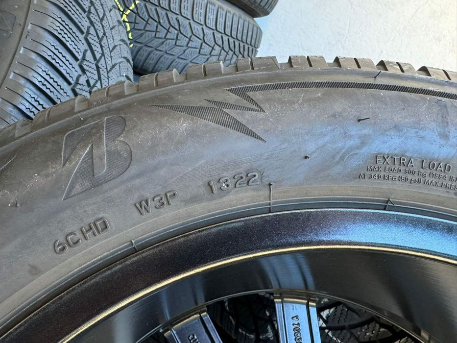 Шини зима BRIDGESTONE 255/60 R18 Blizzak.