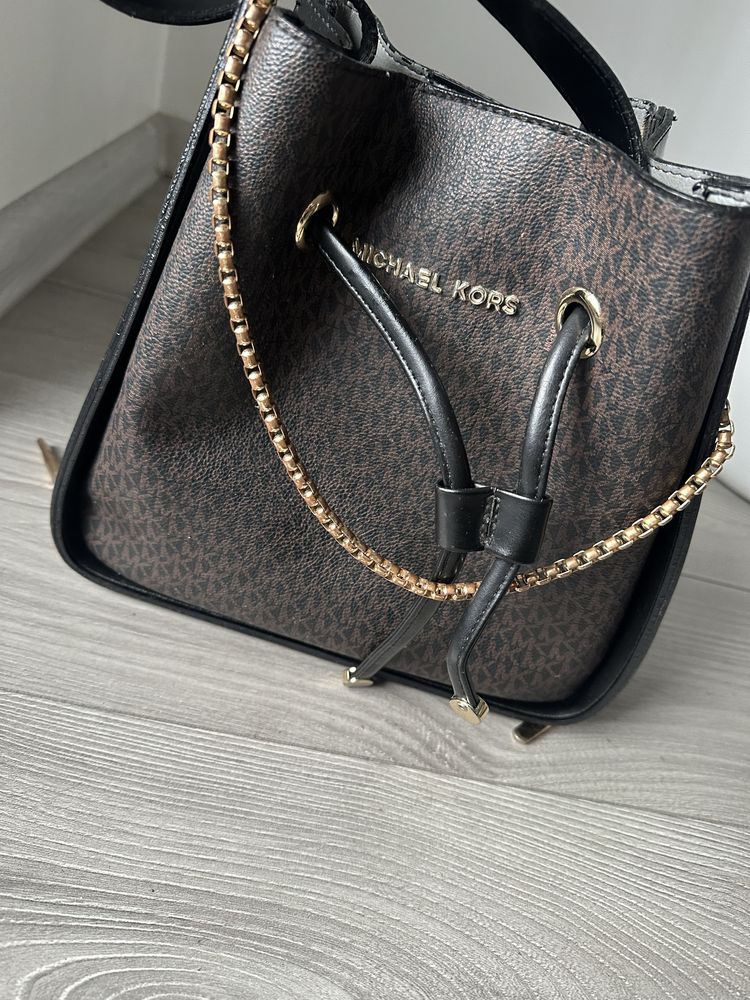 Michael Kors torebka do reki kuferek piekna