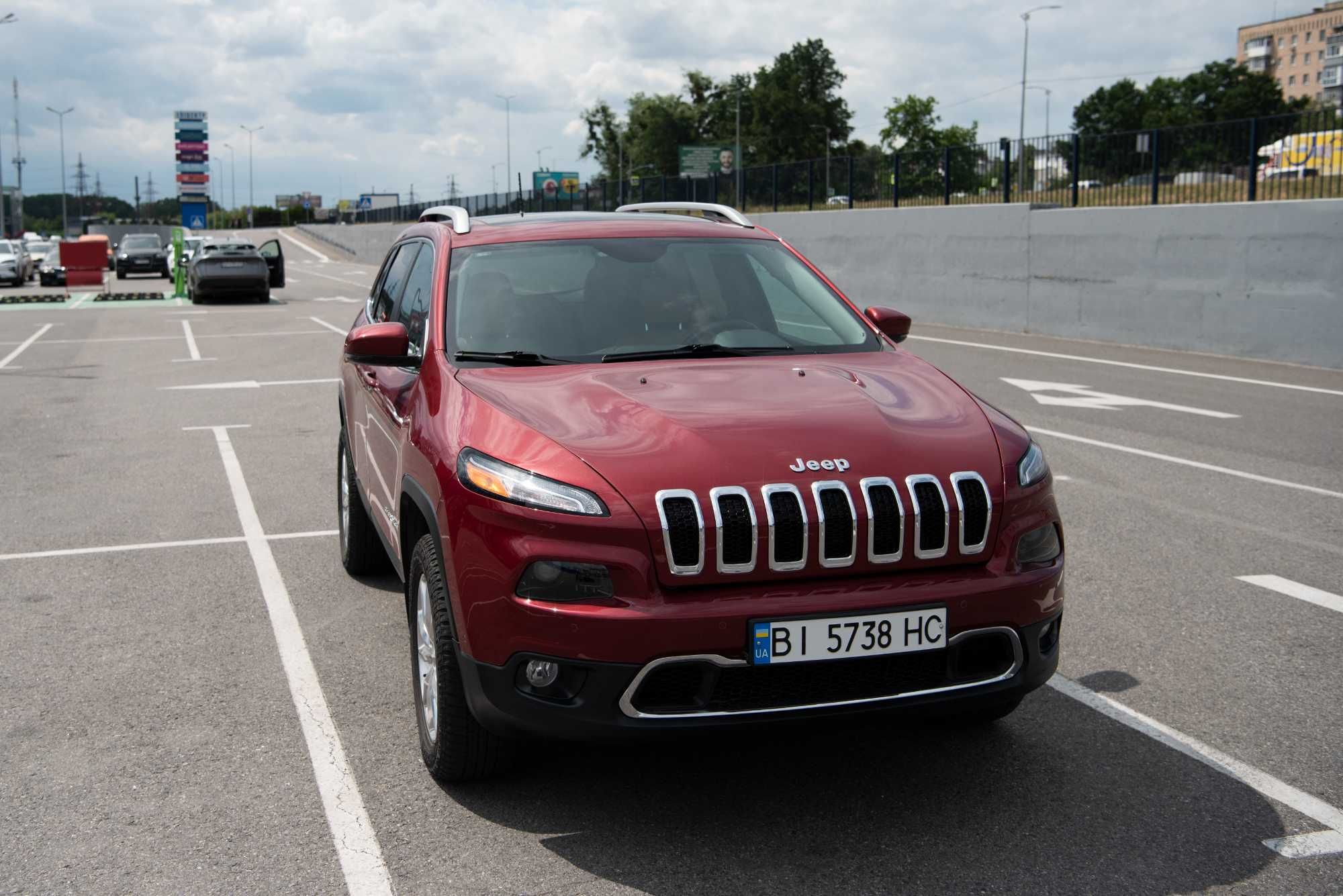 Jeep Cherokee KL 3.2 повний привід з цілою безпекою