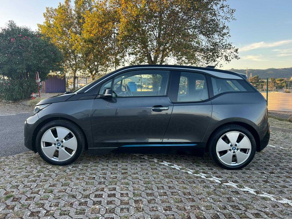 BMW i3 120ah - Garantia 12/2027 ou 160.000kms - Revisões Marca