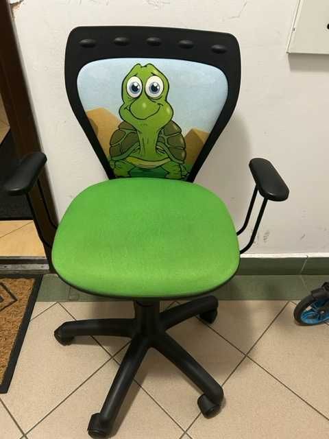 Fotel dziecięcy - do biurka