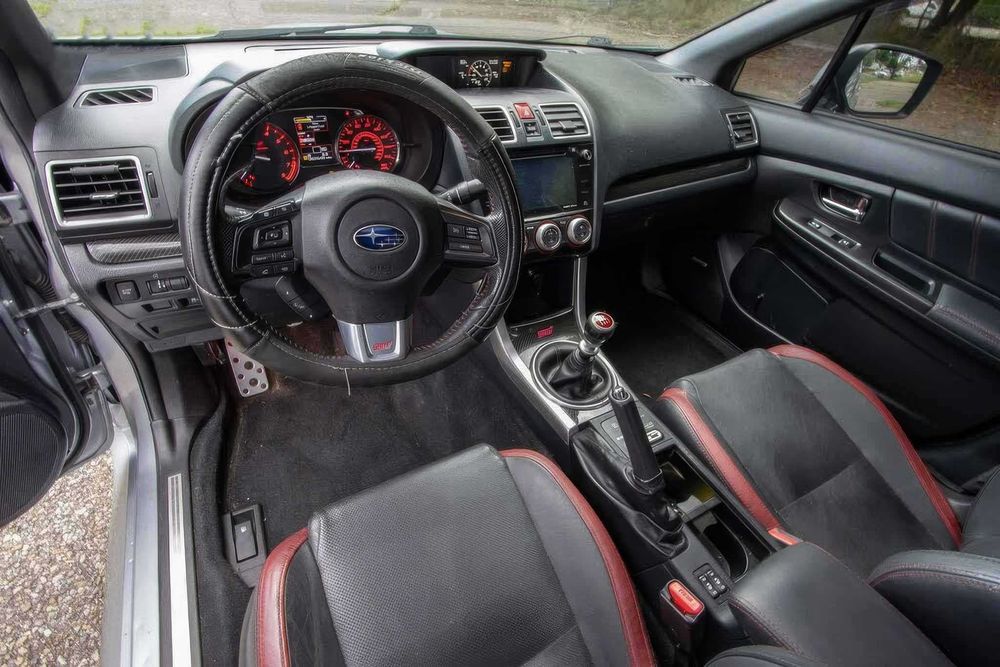 Subaru WRX STI Limited with Wing Spoiler      2017