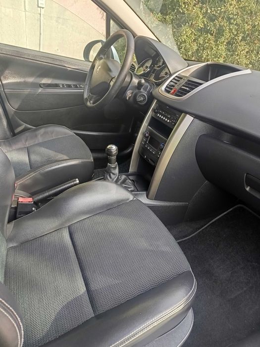 Peugeot 207 sw outdoor