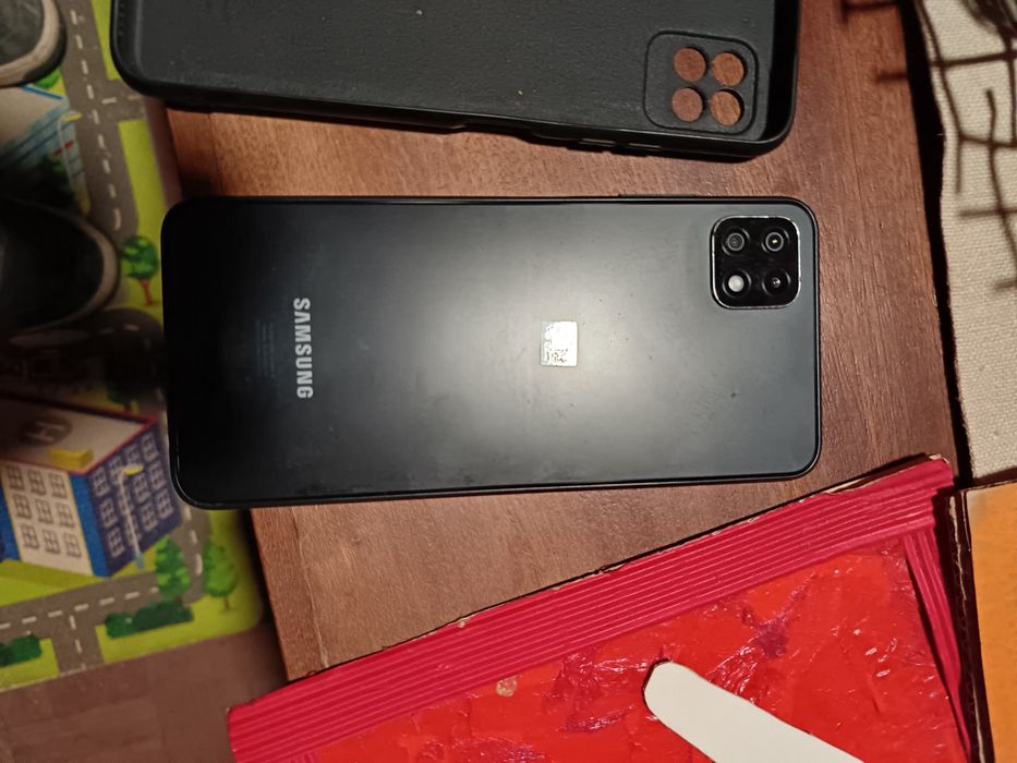 Dois Samsung a funcionar sem nada partido