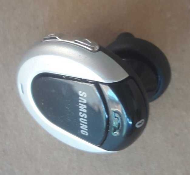 Bluetooth-гарнитура Samsung WEP-500