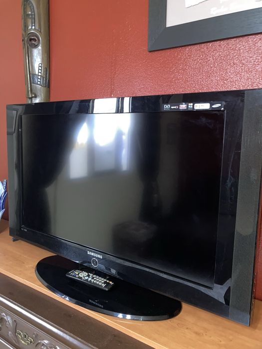 Tv Lcd Samsung 40”
