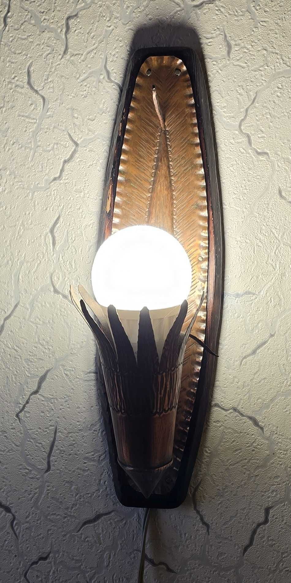 Lampka - kinkiet na ścianę, metal, drewno