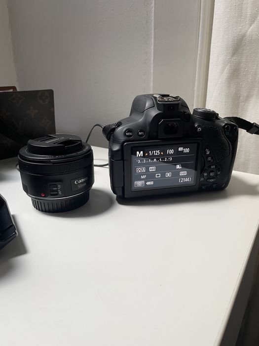 Canon 700D + 50mm