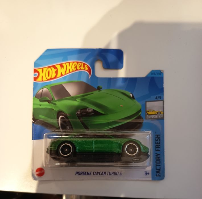 Hot wheels Porsche Taycan Turbo S