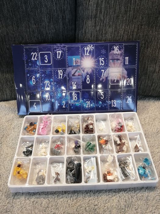 Kalendarz świąteczny z figurkami minecraft