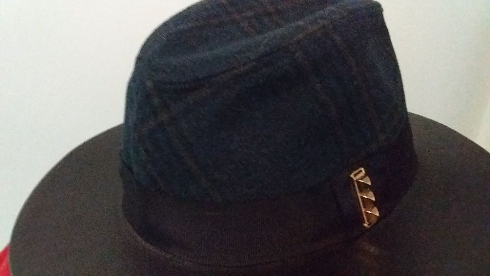 Шляпа,кпелюх жіночий деми-новий-River Island;зима-каракуль натур-56/57