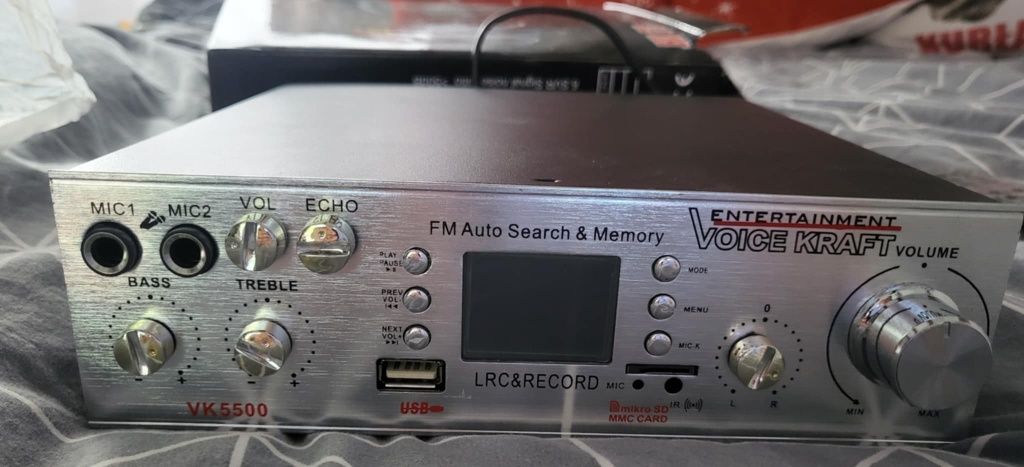 Stereofoniczny wzmacniacz VK-5500