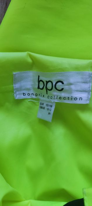 Kurtka przeciwdeszczowa 152-158 Bonprix