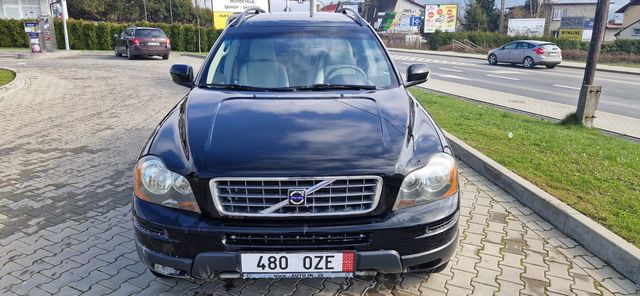 Volvo XC 90 2 4d manual 4x4 uszkodzony tyl  pali jezdzi