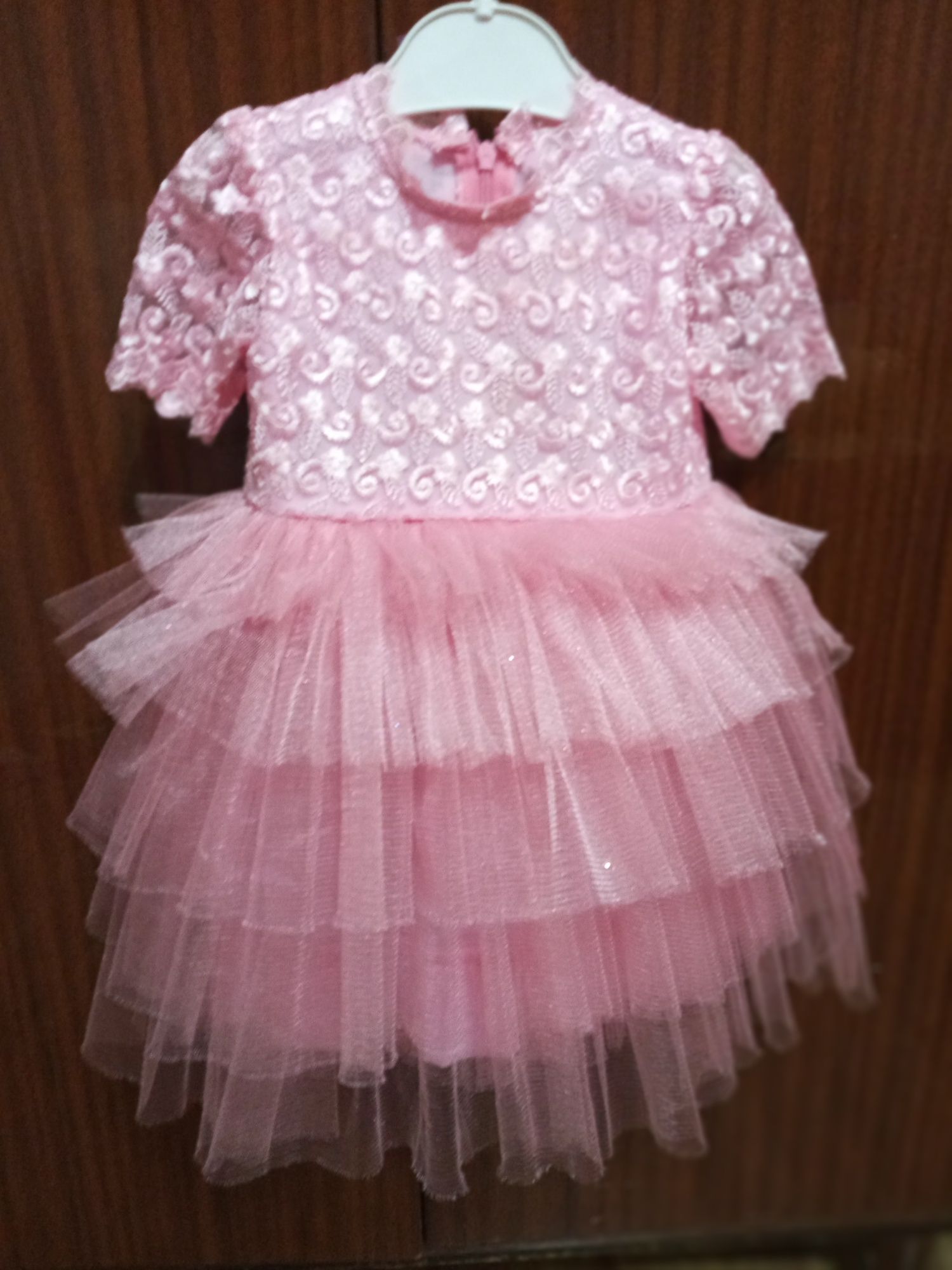 Платье розовое для девочки