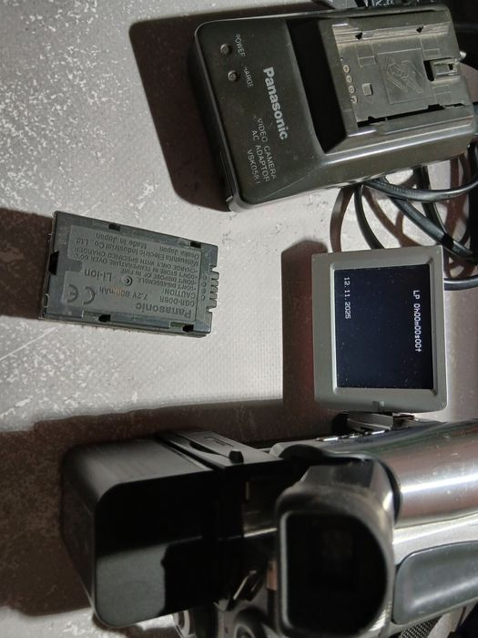Продам видео камеру панасоник