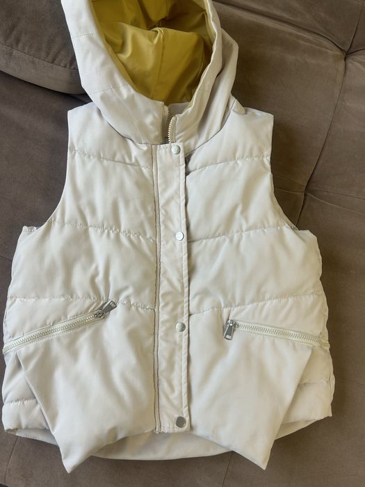 Жилетка жіноча світла