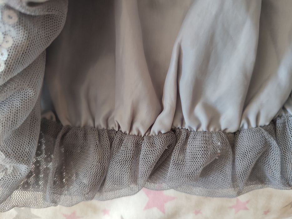 Spódniczka cekinowa 4/5 lat