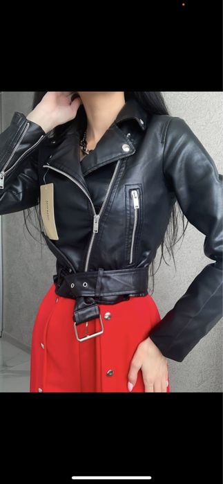 Куртка косуха чорна коротка S, M, L