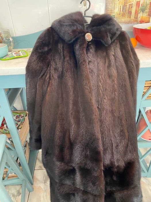 Роскошное норковое манто с большим объёмным капюшоном