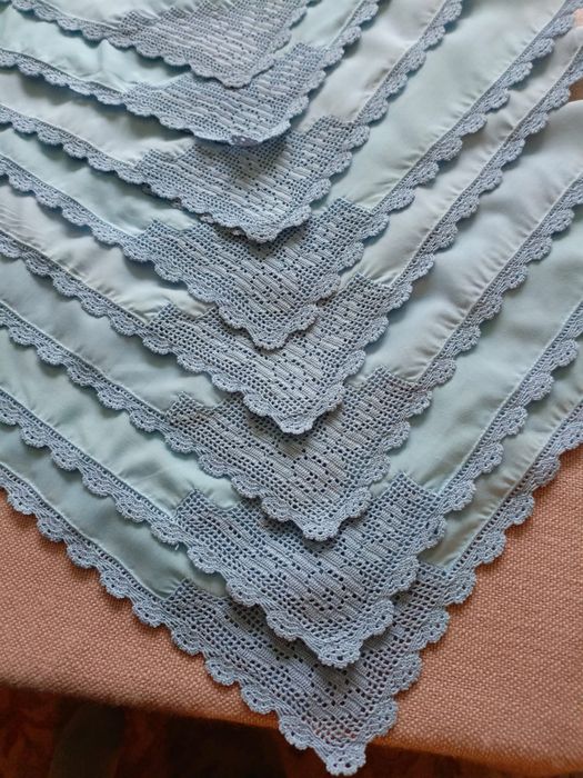 8 haftowanych serwetek 30 x 30 cm