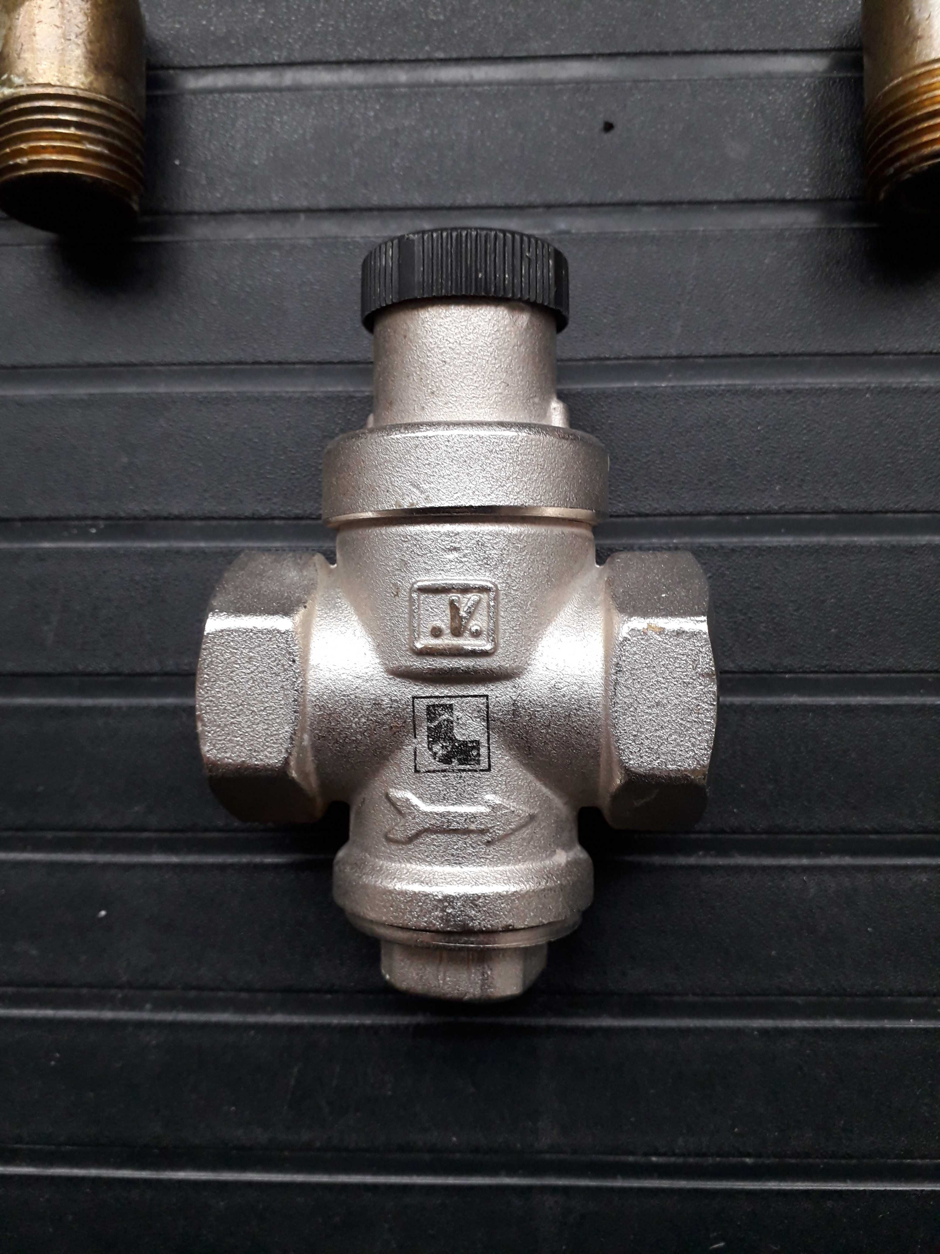 Продам кран шаровый DN 25. Фитиги.