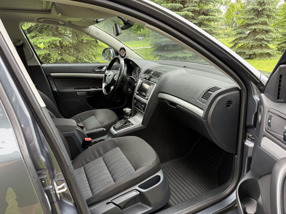 Skoda Octavia 1.2 beznyna/automat/bogato wyposazona/ zarejestrowana!