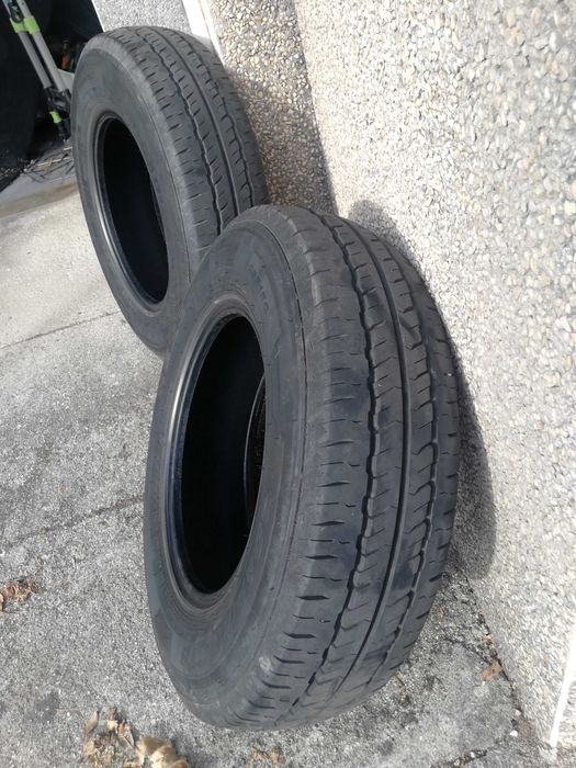 2 pneus Nexen 195/80R15