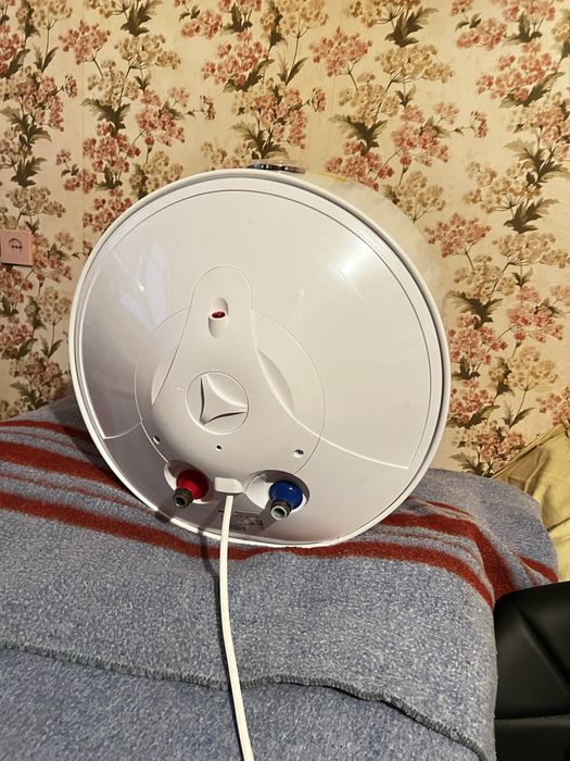 Продам бойлер 35л водонагрівач