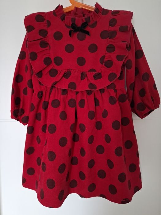 Sukienka sztruksowa biedronka czerwona miękka falbanka