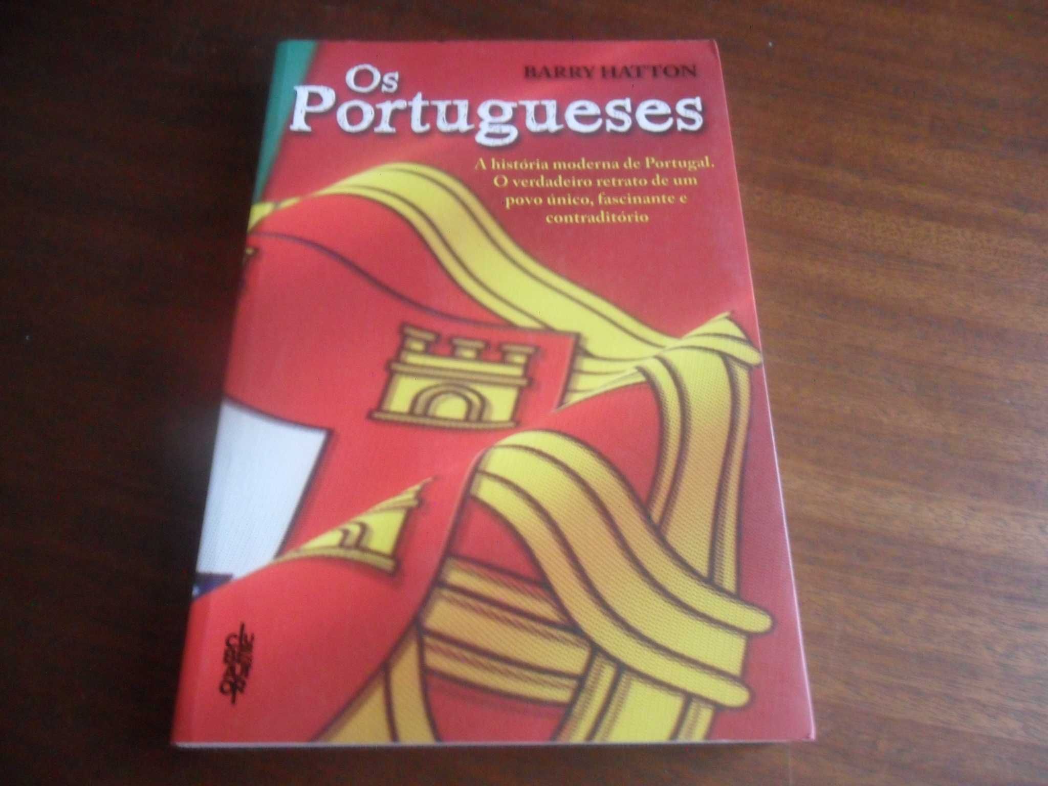 "Os Portugueses" de Barry Hatton - 1ª Edição de 2011