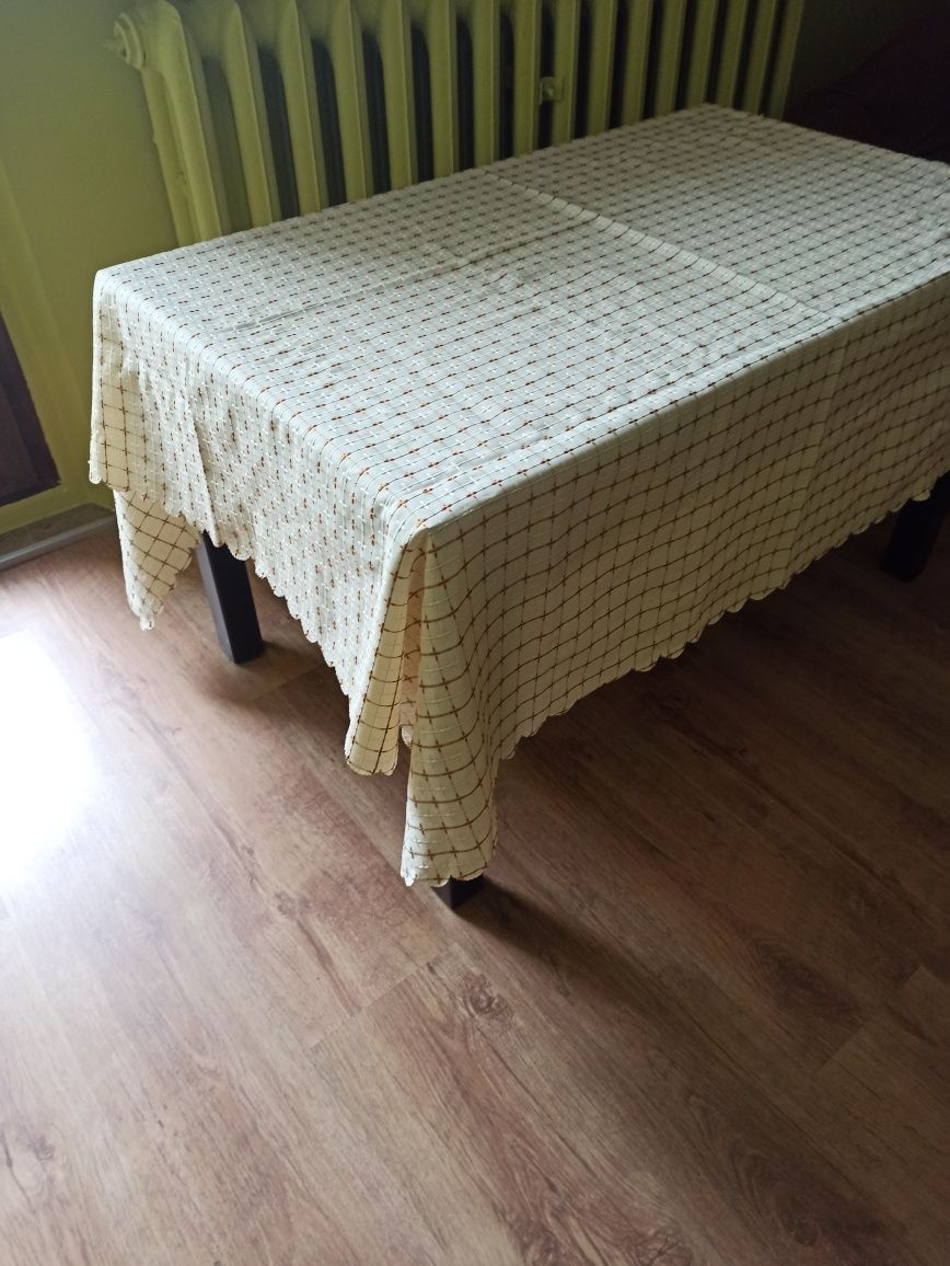 Obrus 155cm/135cm plamoodporny
