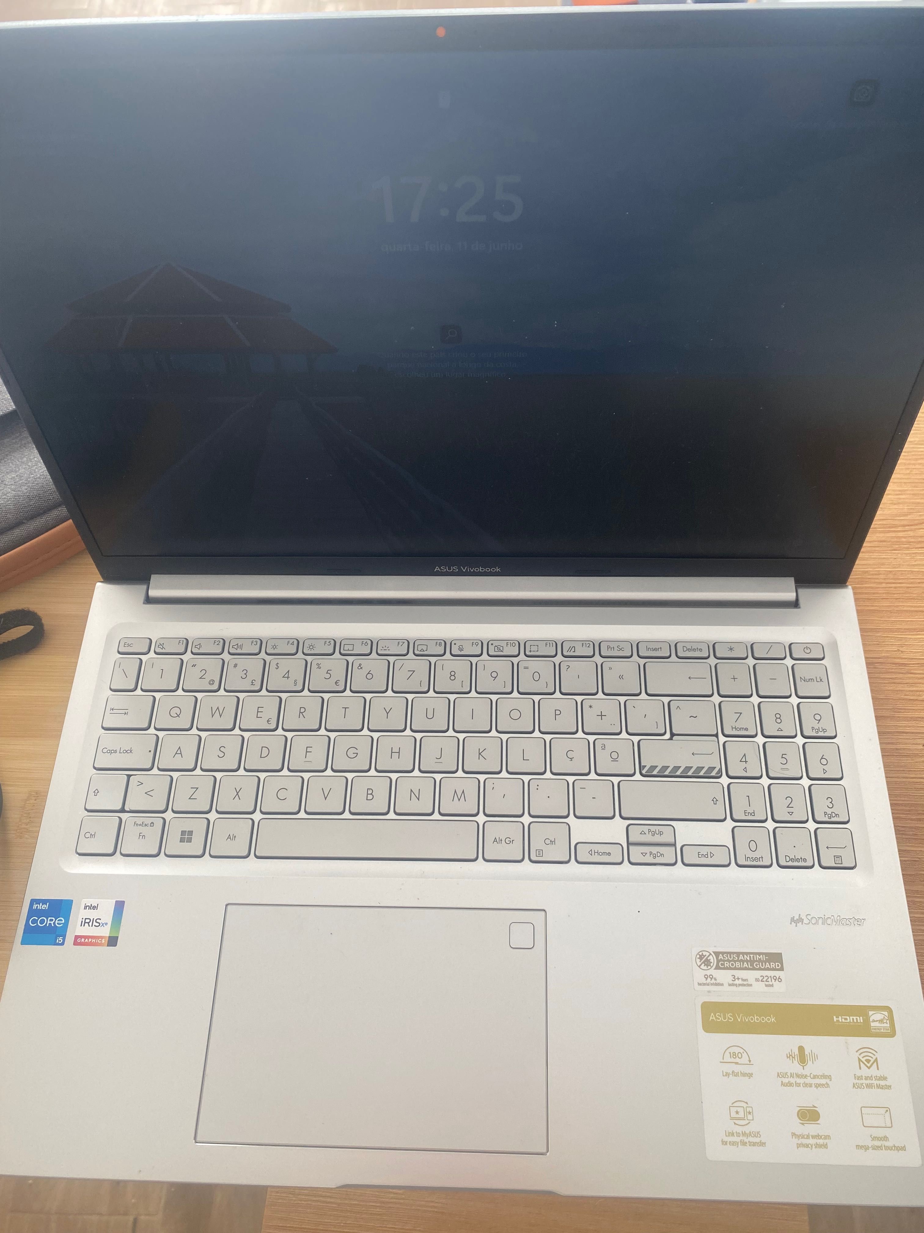 Laptop Asus Vivobook 16”