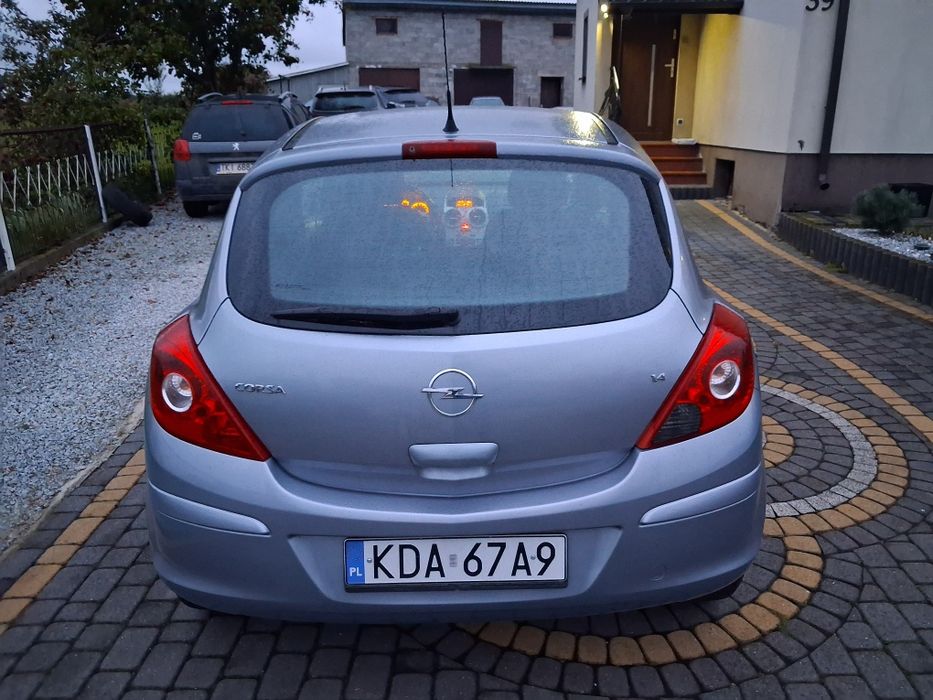 Opel Corsa D 1.4 benzynka 120tys przebiegu KIELCE  super stan klima