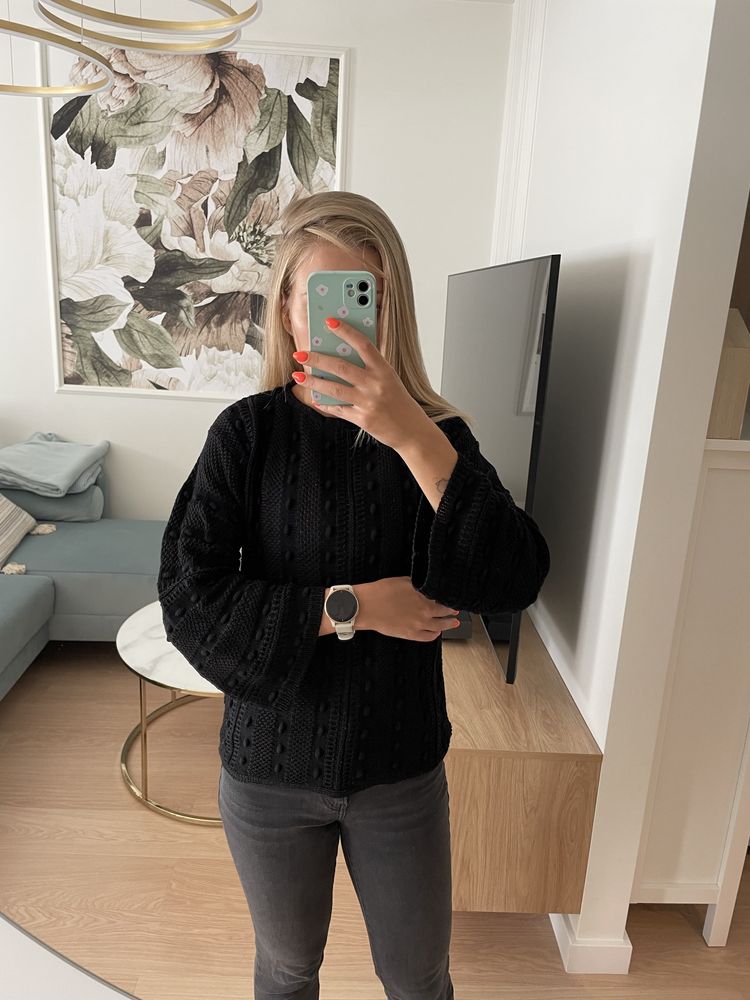 Czarny sweter Massimo Dutti XS