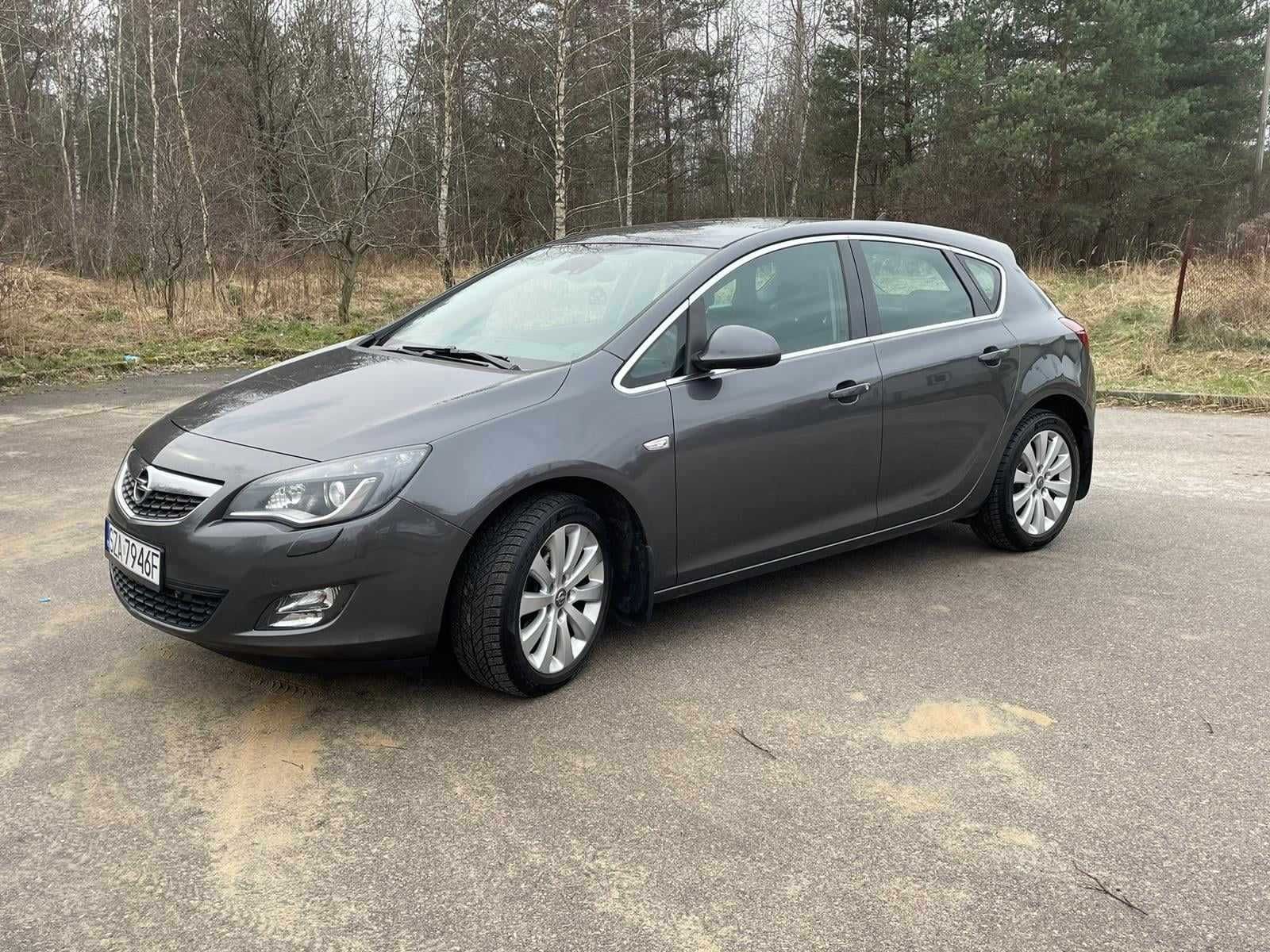 Opel Astra J COSMO 1,6 180 KM