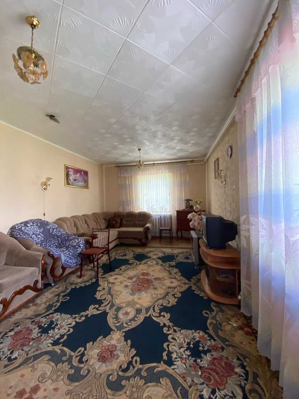 Продам 2х этажный дом Великий Дальник, центр