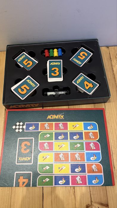 Настільна гра Актівіті дуже весела