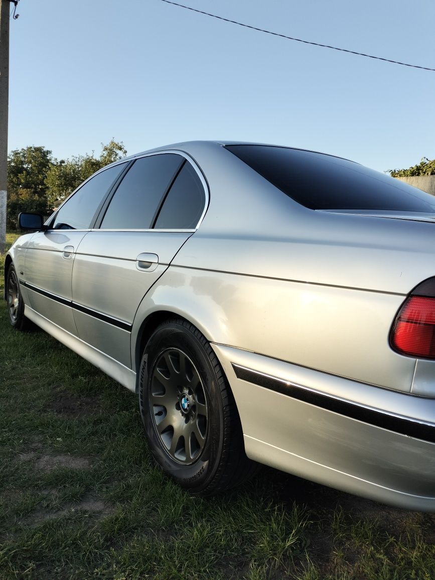 Продам BMW 520 E39