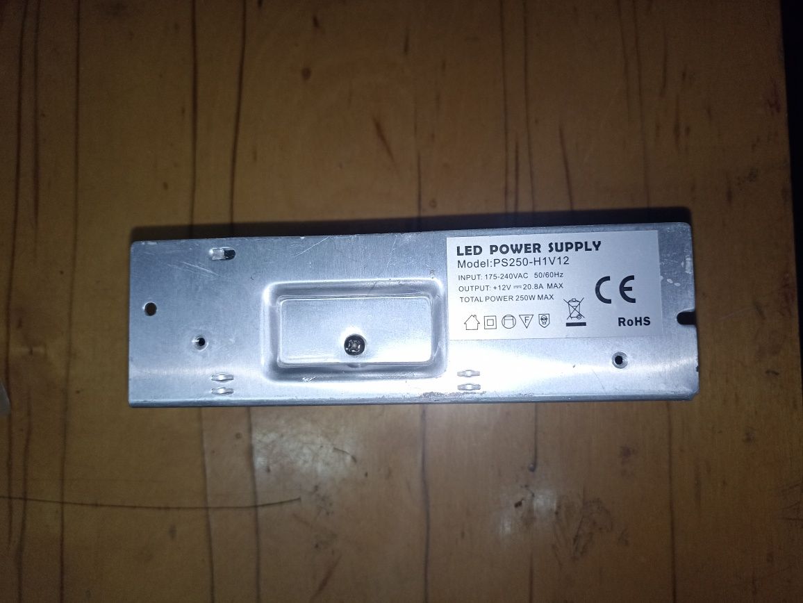 Power Supply Блок живлення.