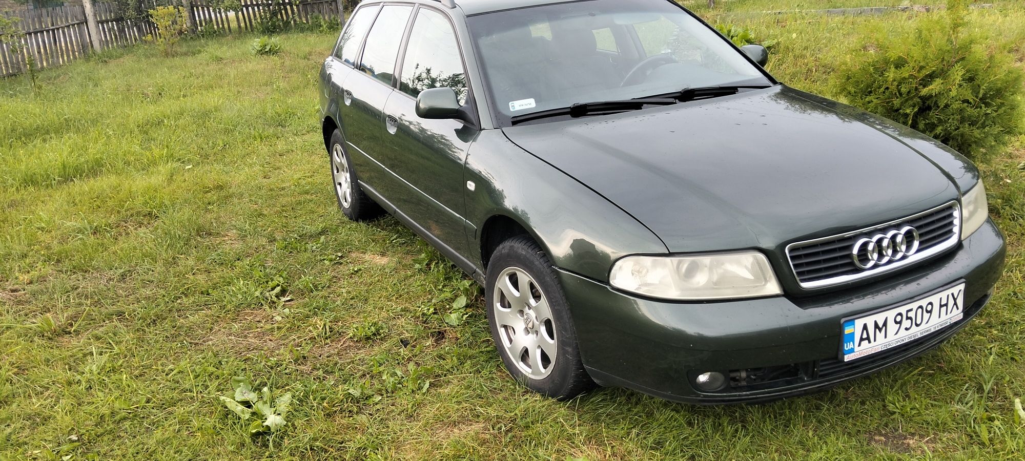 AUDI A4 avant гарний стан