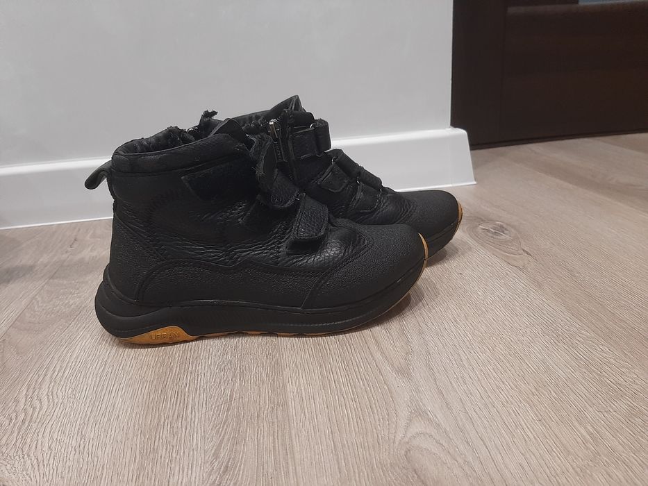 Продамо шкіряні ботінки черевики чобітки зимові