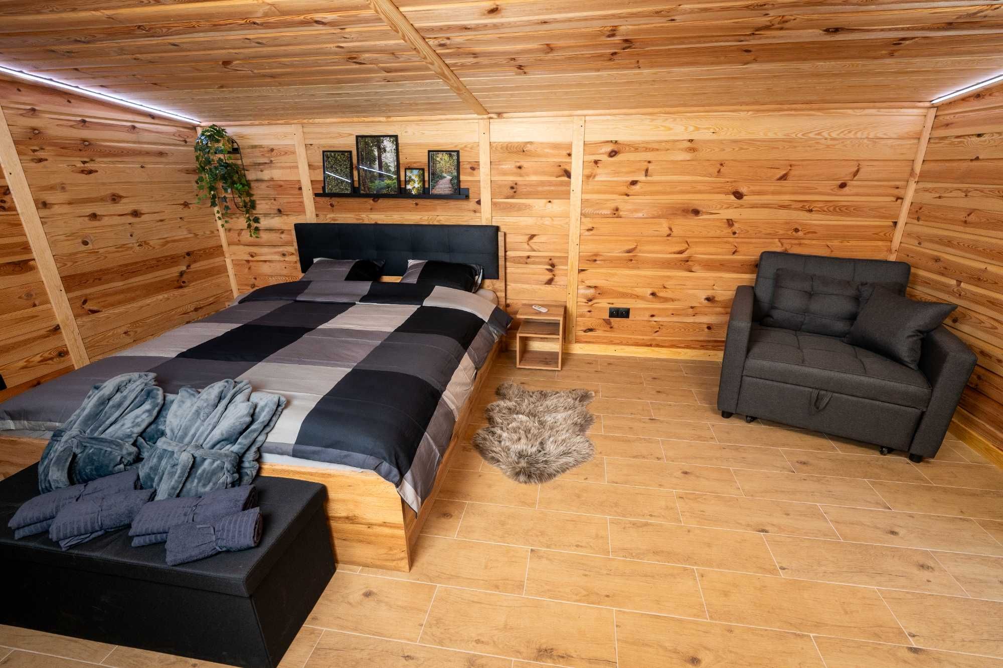 Domek z jacuzzi całoroczny
