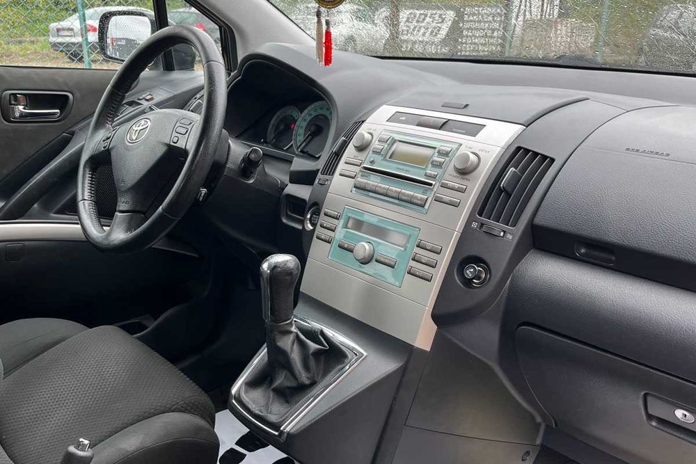 Toyota Corolla Verso 2005