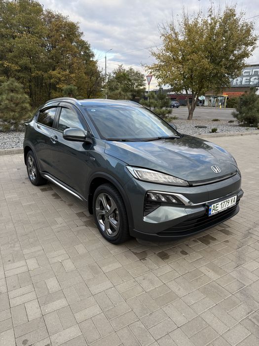 Оренда електроавтомобіля Honda M-NV