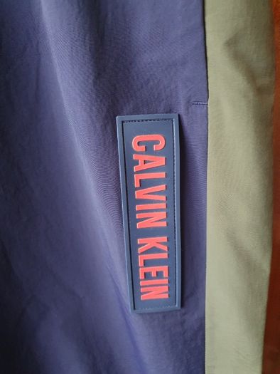 Wygodne męskie spodnie dresowe Calvin Klein - nowe, z metkami