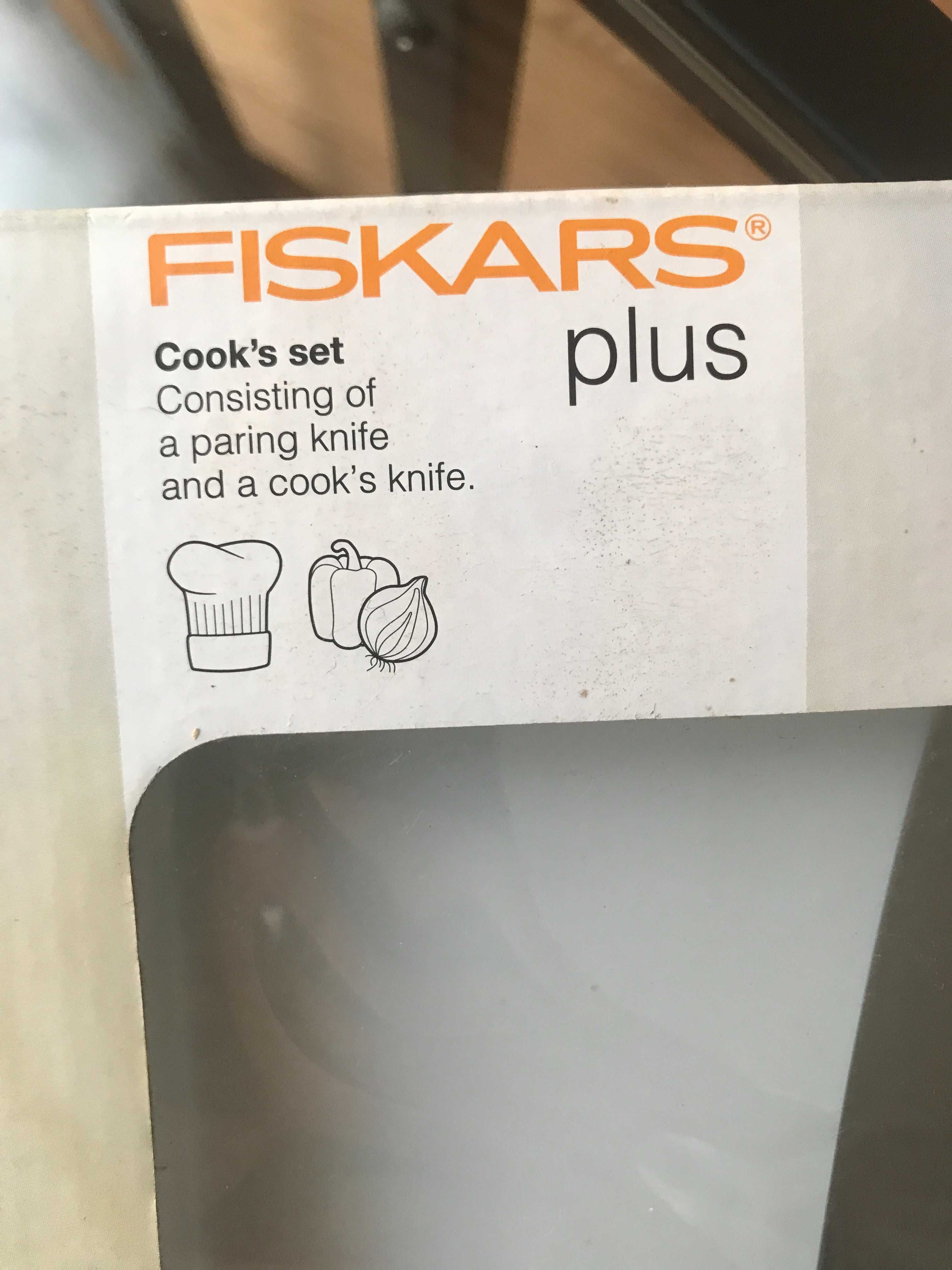 Zestaw dwóch noży kuchennych Fiskars plus